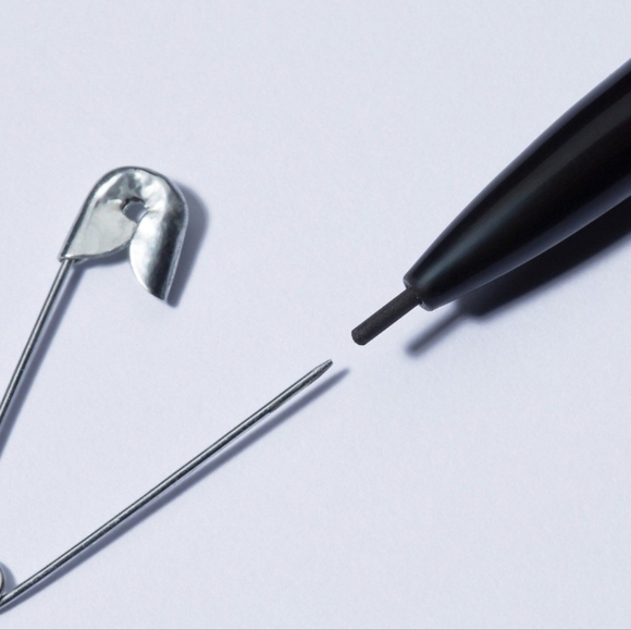 Huda Beauty #Bombbrows Microchade Brow Pencil: Light Brown, NIB - Picture 5 of 8